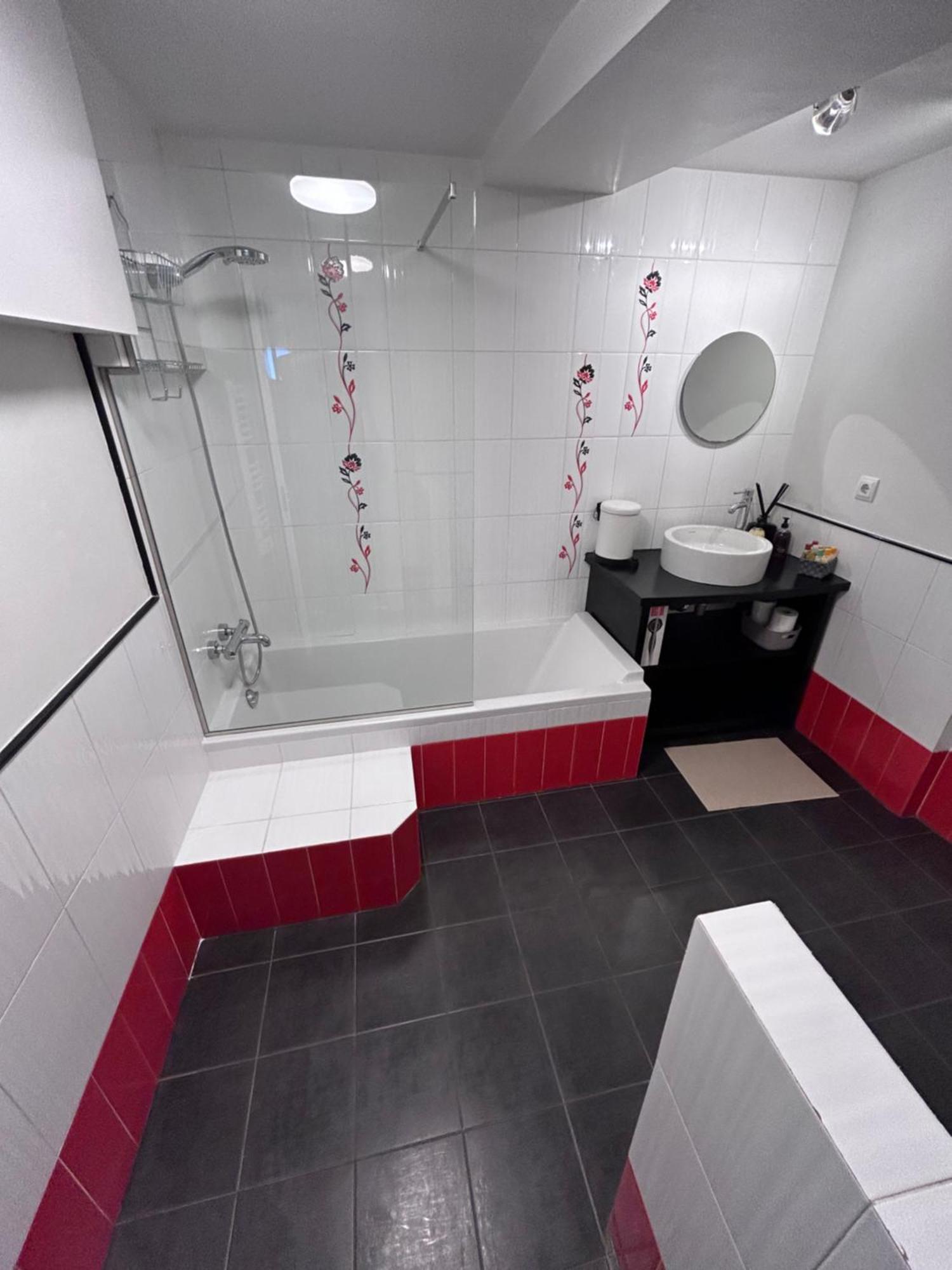 Estrella Apartment Bilbao Bagian luar foto
